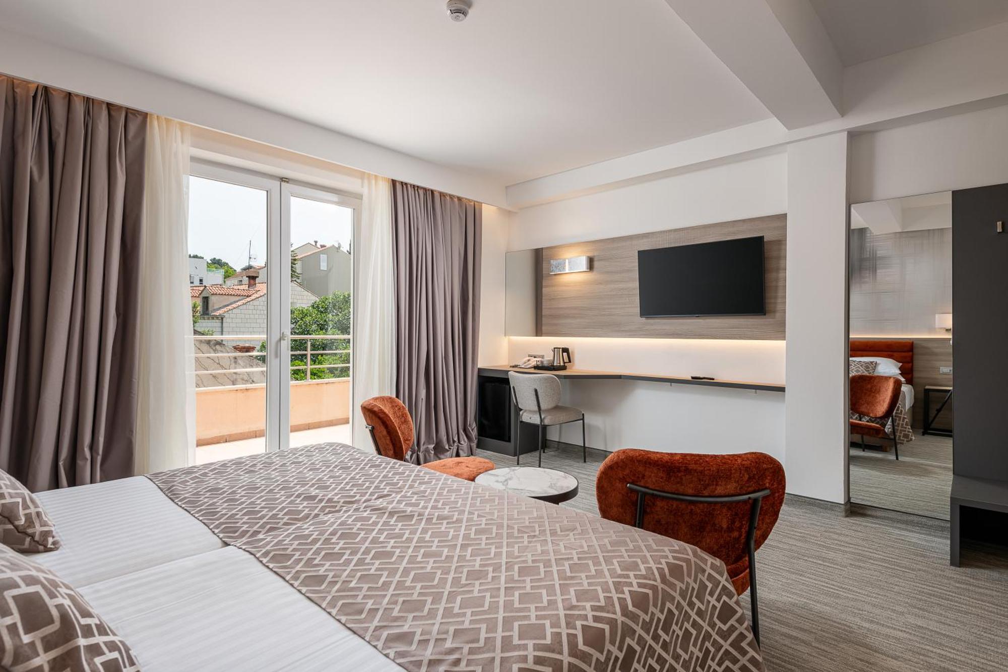 Hotell Ivka 3*