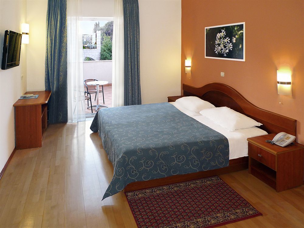Hotell Ivka 3*