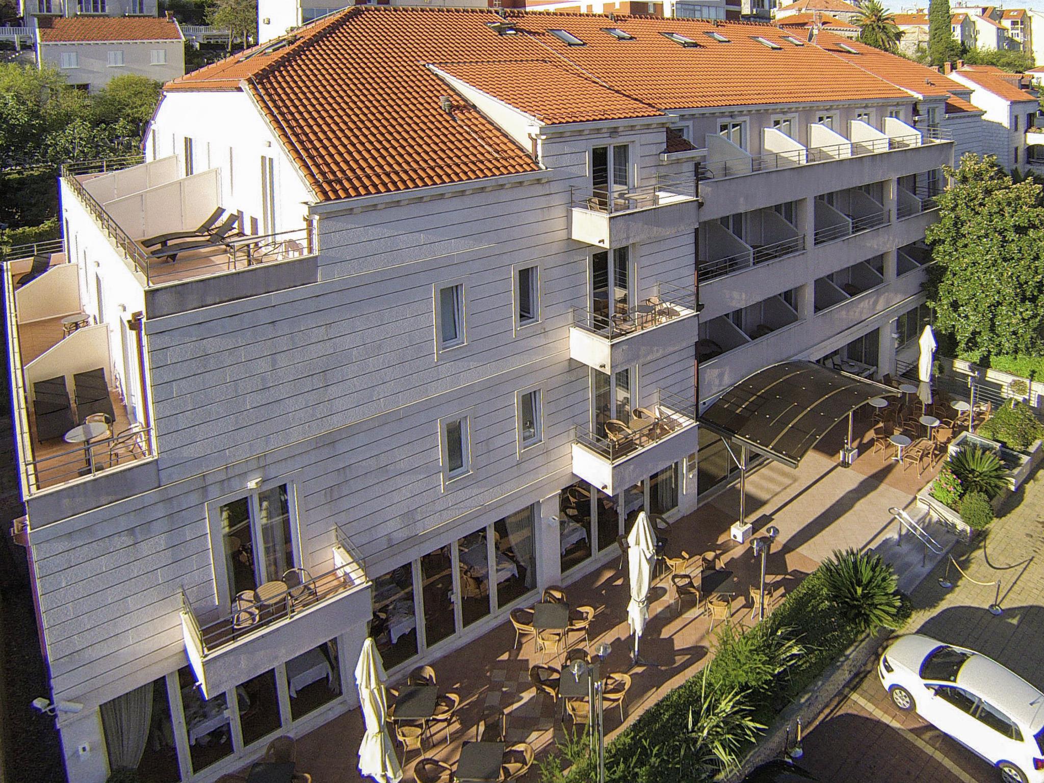 Hotel Ivka 3*